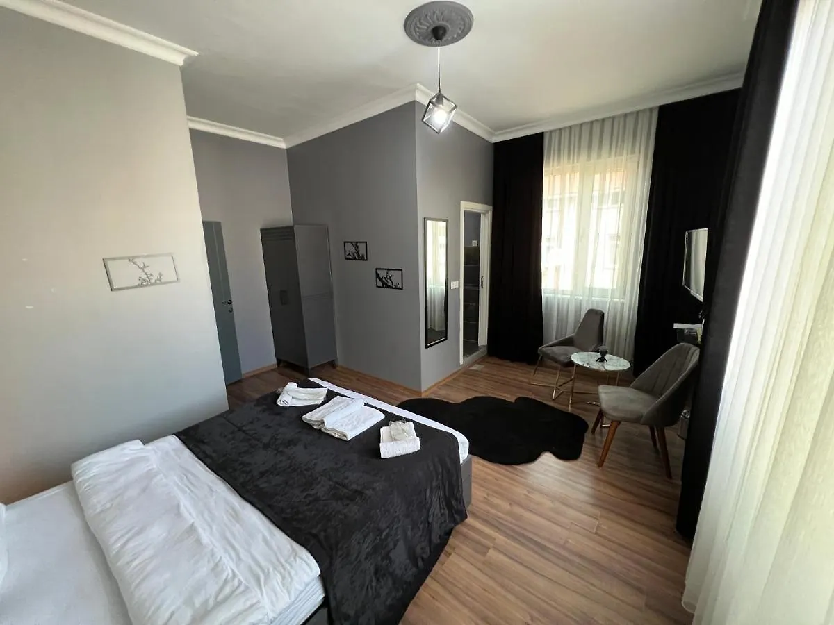 Lions Suit Hotel İstanbul 0*,